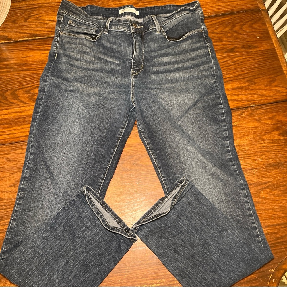 Signature Gold by Levi Strauss Women’s Jeans Blue Denim Size 16s W33 L 30